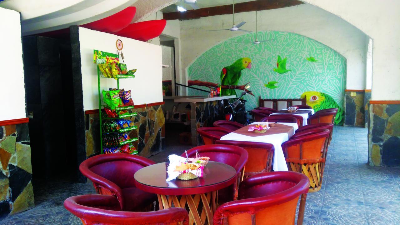 Hotel Falcon Tamasopo Buitenkant foto