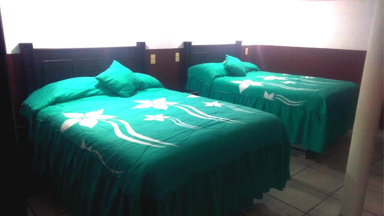 Hotel Falcon Tamasopo Buitenkant foto